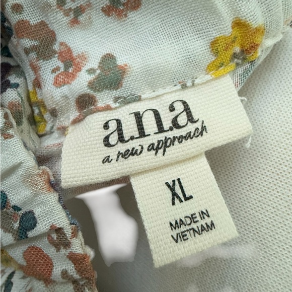 a.n.a. Floral Print Blouse - Multicolor size XL - Picture 4 of 7